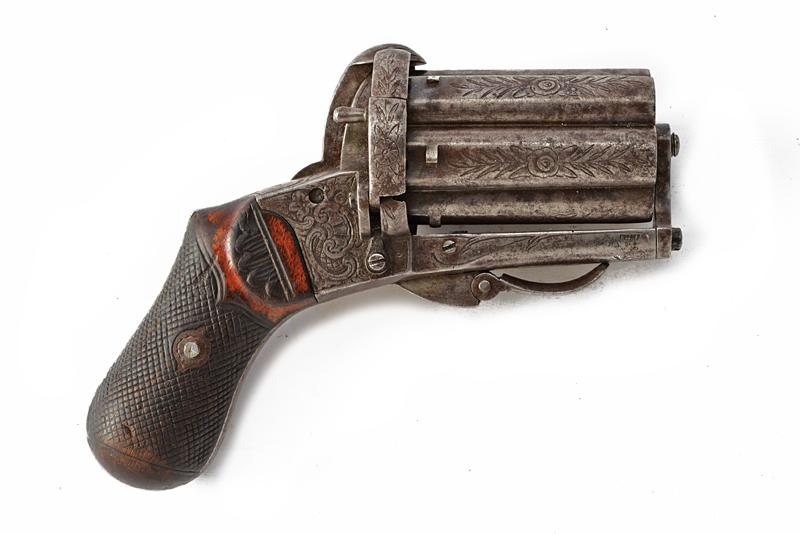 Pepperbox revolver a spillo