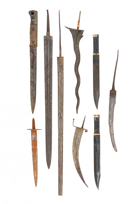 Lotto di lame e un coltello