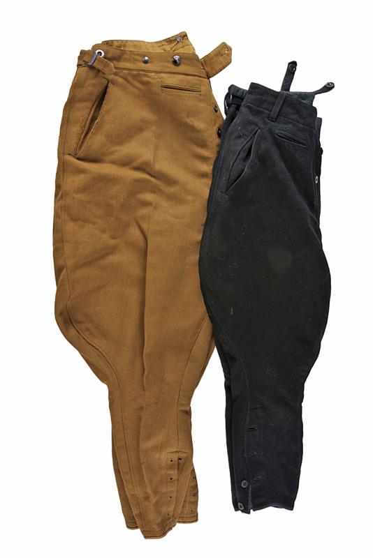 Lotto di due pantaloni da cavallo per ufficiali