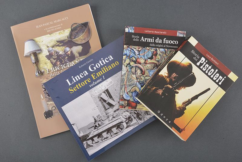 Lotto di quattro libri