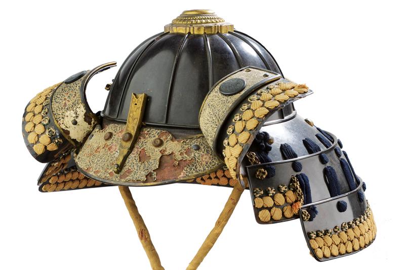 A Suji bachi Kabuto
