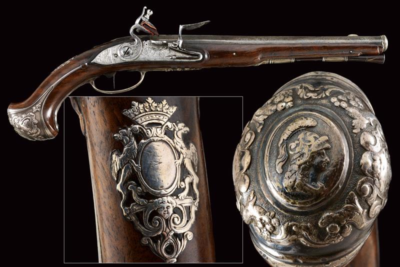 Pistola a pietra focaia di Favas con emblema genovese