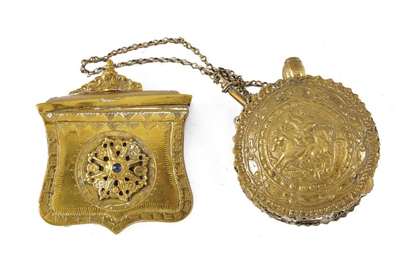 Lotto di una cartucciera ed una fiasca da polvere