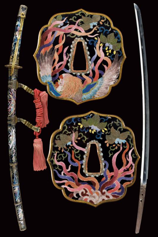 Tachi con koshirae lavorato in cloisonne