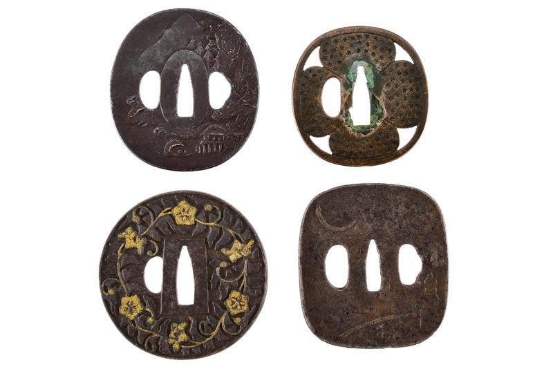 Lotto di quattro tsuba