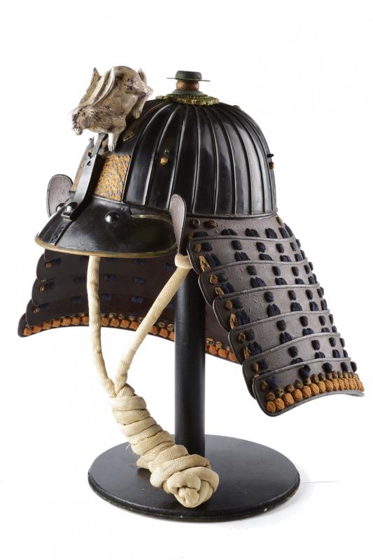 Suji Kabuto in ferro con certificato Nihon Bugu-Kacchu Hozon-Kennkyu-kai 