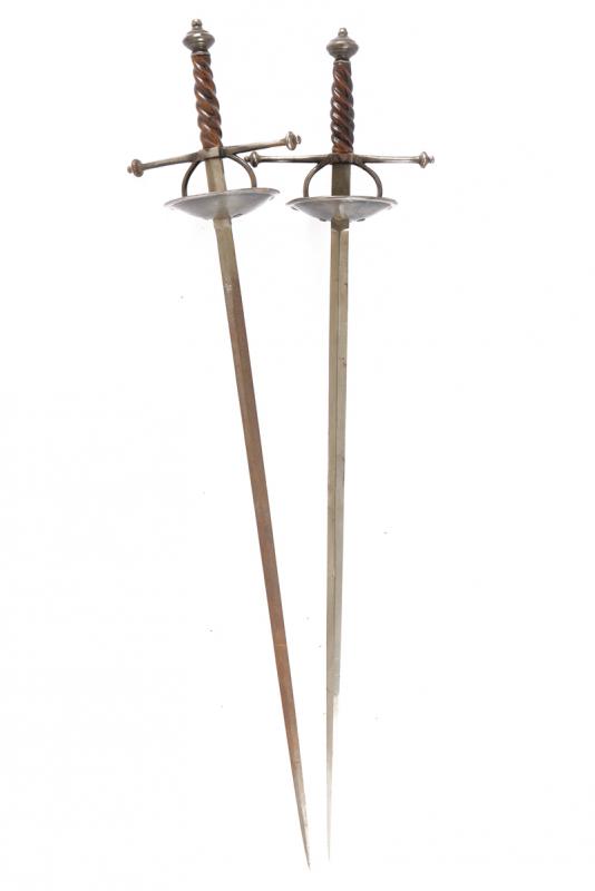 Paio di spade da duello (repliche moderne)
