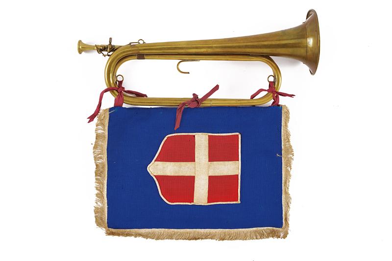Tromba con stendardo sabaudo