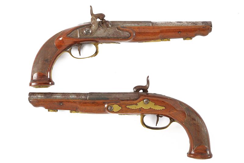 Paio di pistole ridotte a luminello