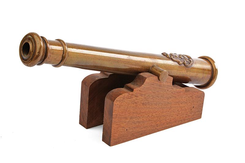 Modello di cannone con stemma mediceo