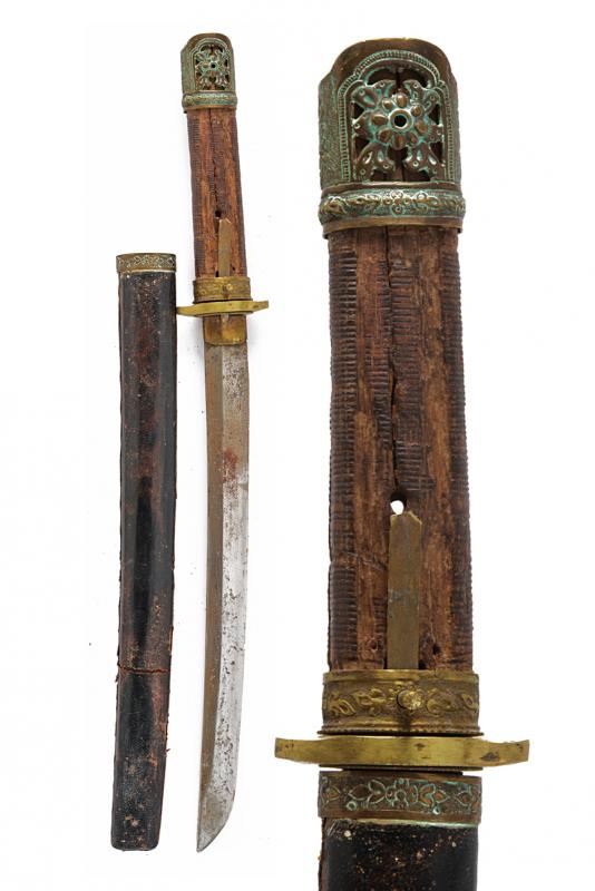 Coltello sul tipo del tanto