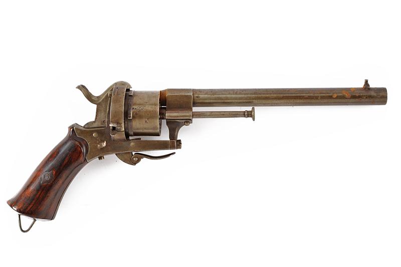 Revolver a spillo