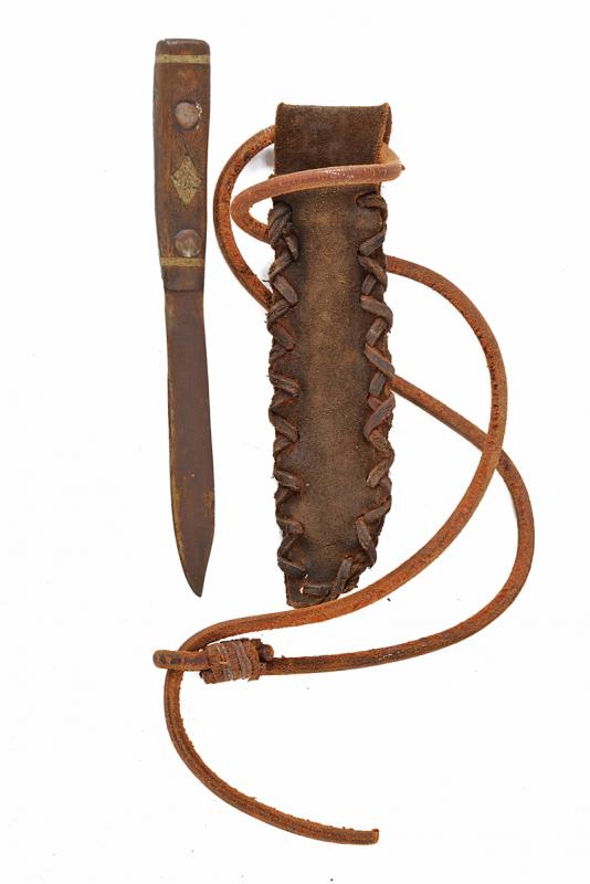 Coltello da nativo con fodero