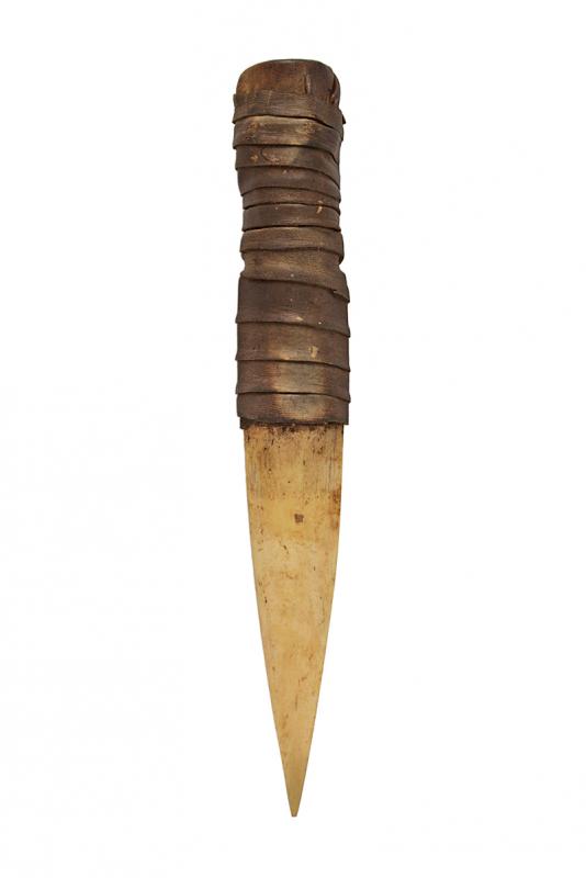 Coltello da nativo con lama in osso
