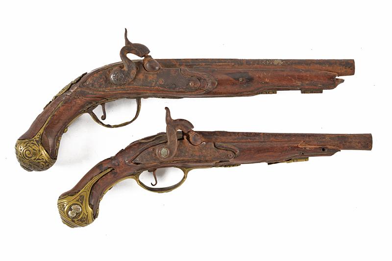 Lotto di due pistole ridotte a luminello