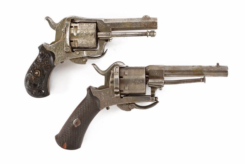 Lotto di due revolver a spillo