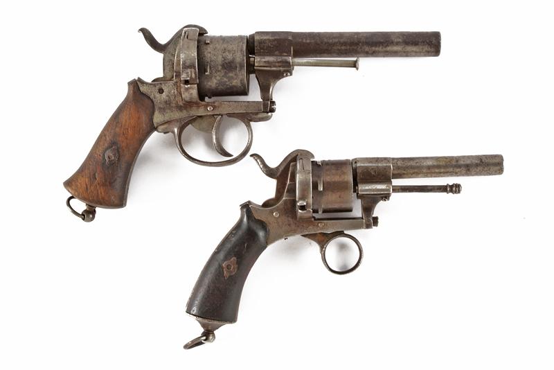 Lotto di due revolver a spillo