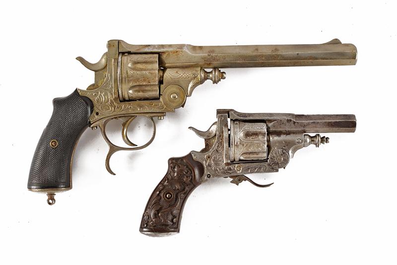 Lotto di due revolver a percussione centrale