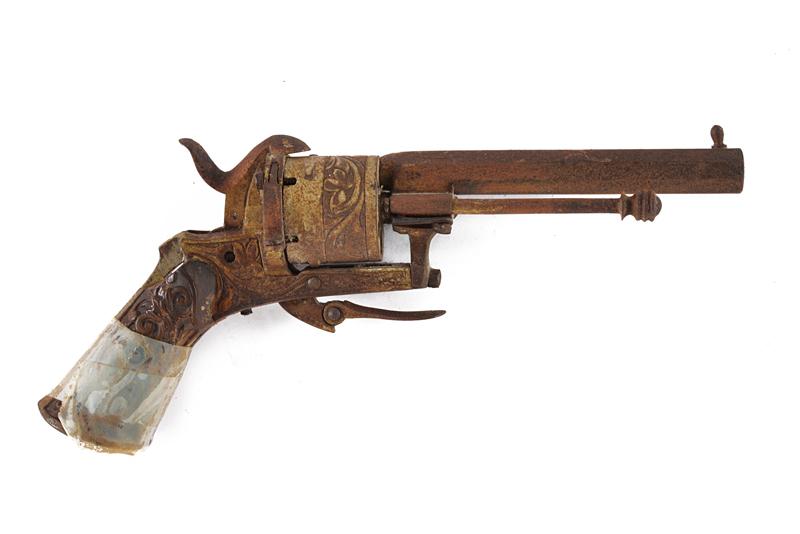 Revolver a spillo