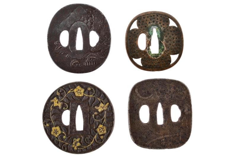 Lotto di quattro tsuba