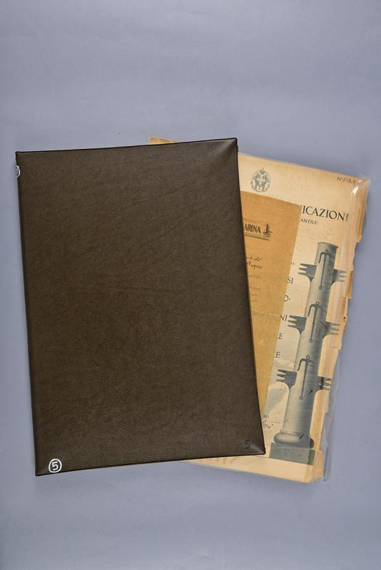 Interessante collezione di diplomi per onorificenze