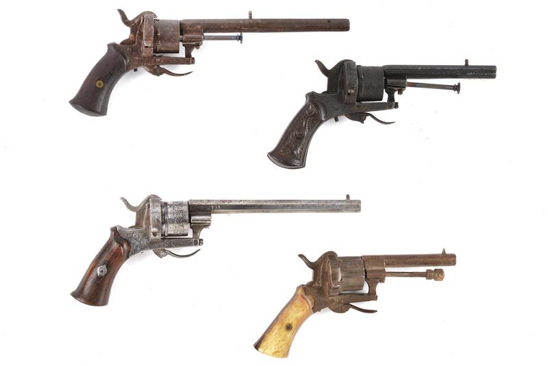 Lotto di quattro revolver a spillo