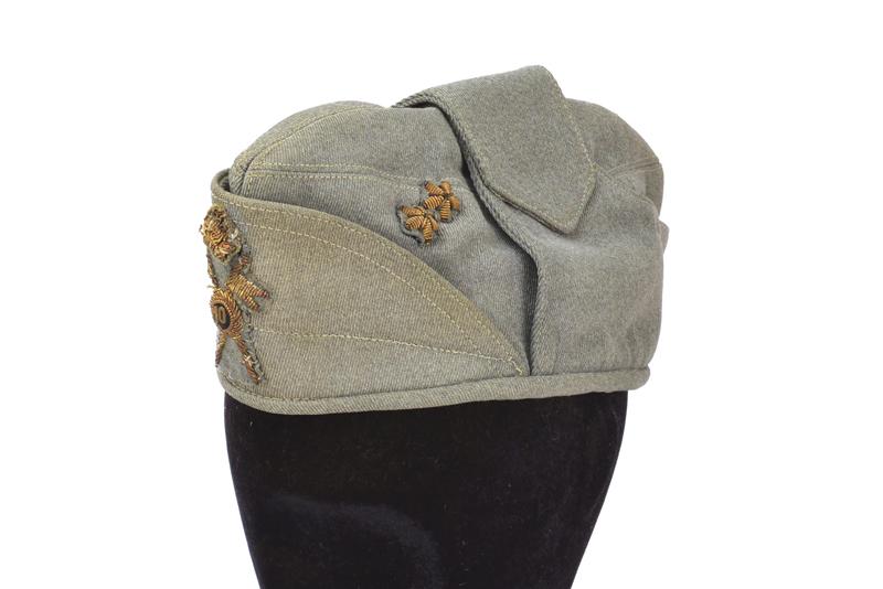 Bustina Mod. 1934 da tenente del 10° Rgt. Lancieri Vittorio Emanuele II
