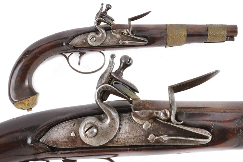 Pistola composita a pietra focaia