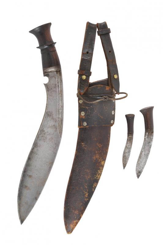Kukri con fornimenti militari