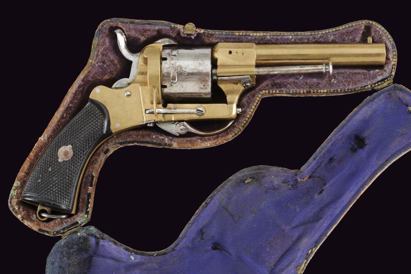 Revolver a spillo da marina in astuccio