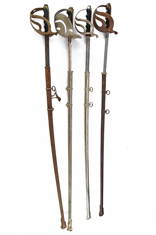 Lotto di quattro spade da ufficiale mod. 1888