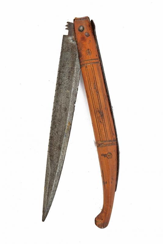 Coltello pieghevole a molla fissa 