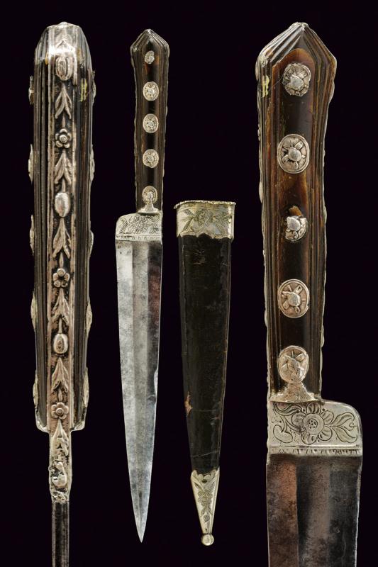 Coltello con fornimenti in argento