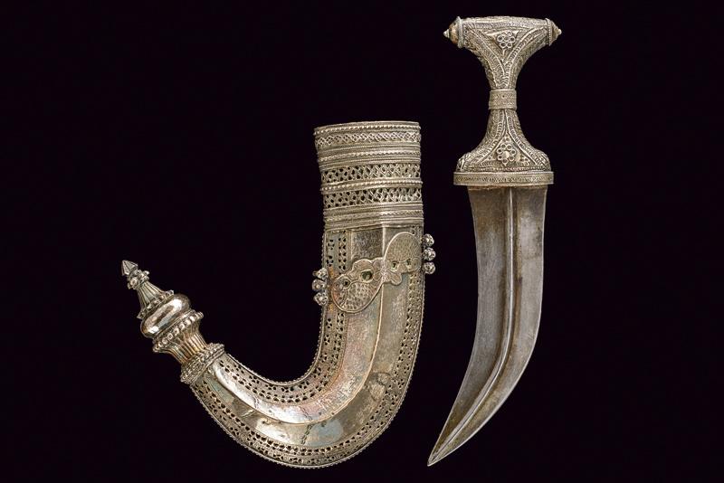 Bel jambiya con fornimenti in argento
