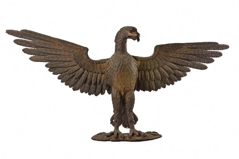 Grande aquila in legno