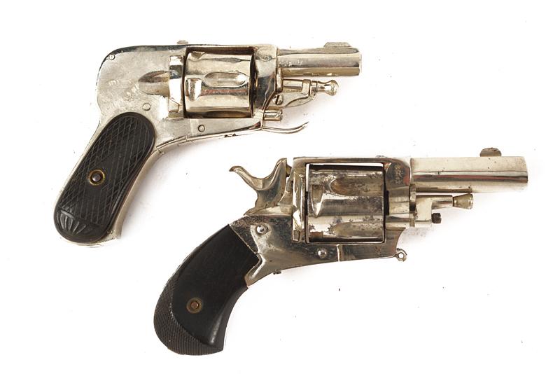 Lotto di due revolver a retrocarica