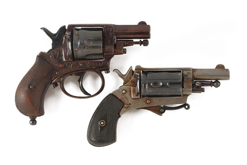 Lotto di due revolver a percussione centrale, uno marcato Lincoln