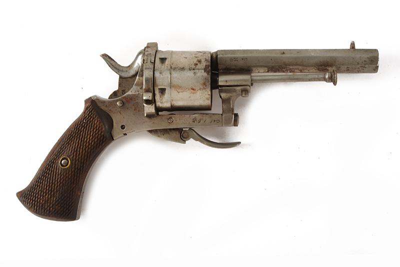 Revolver a spillo