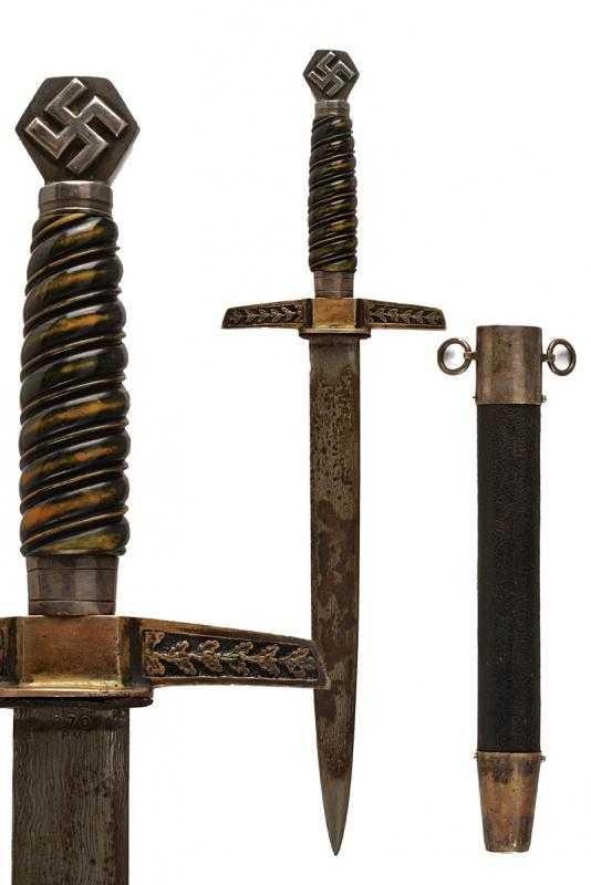 Daga (replica)