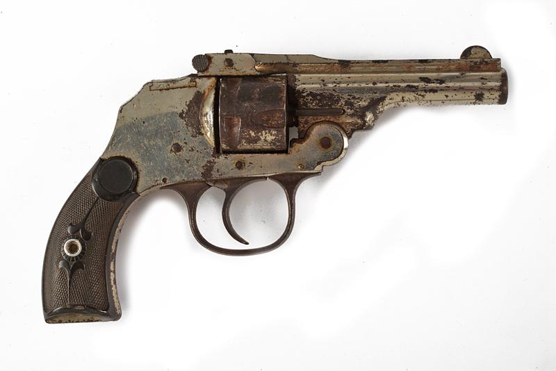 Revolver sul tipo S&W a retrocarica