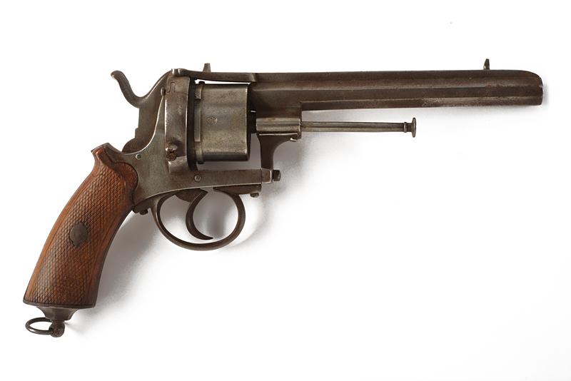 Revolver a spillo