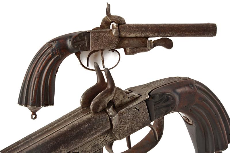 Pistola a spillo a due canne