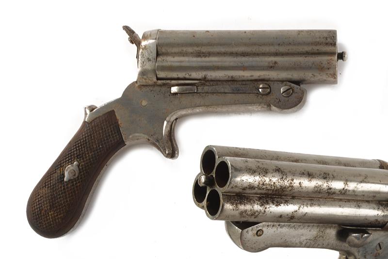Grande pistola a retrocarica sul tipo Sharps a quattro canne