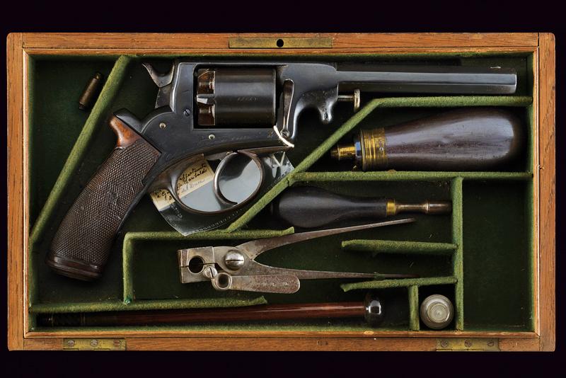 Revolver Adams di Francotte in cassetta