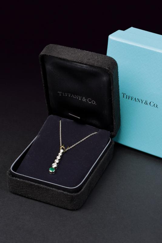 Tiffany & Co. "Jazz" Platino collier con smeraldo e diamanti 