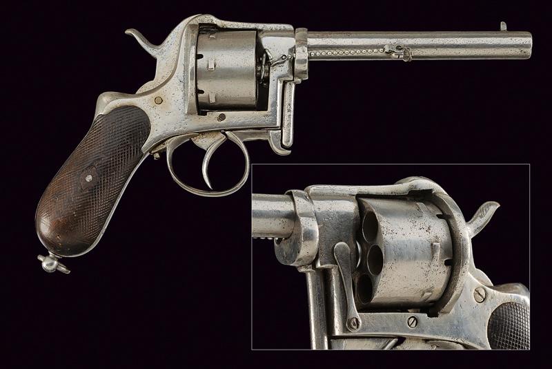Interessante revolver a spillo
