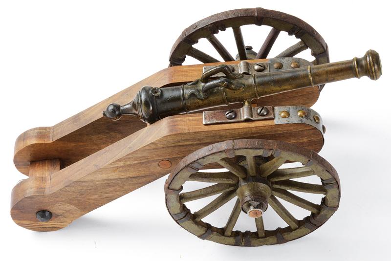 Modello di cannone