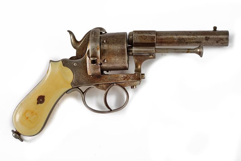 Revolver a spillo