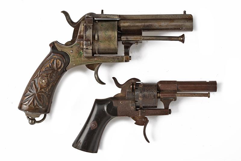 Lotto di due revolver a spillo