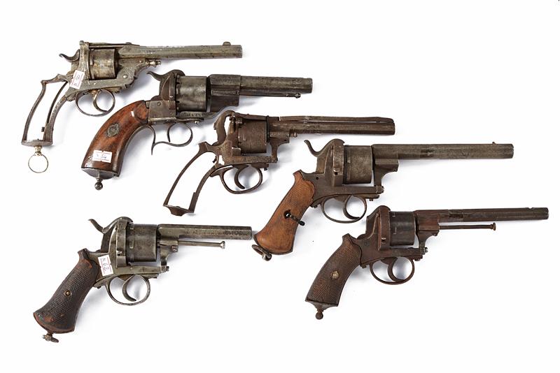 Lotto di sei revolver a retrocarica